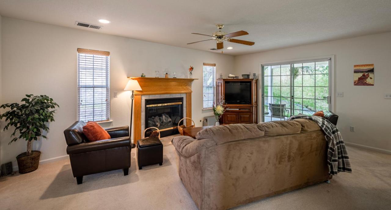 Villa Mountain Majesty With Hot Tub, Pool Table, Generator, Ev Hookup Oakhurst Exterior foto