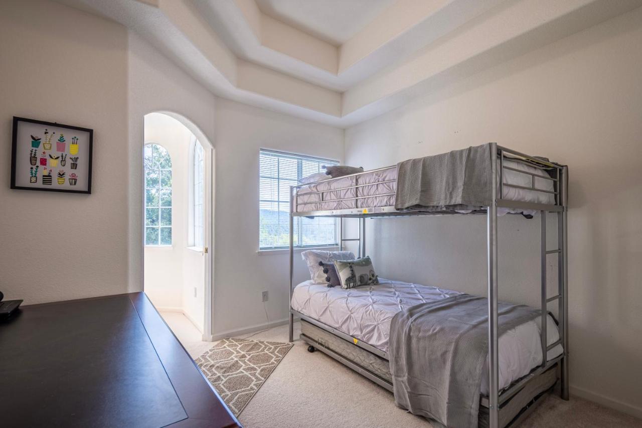 Villa Mountain Majesty With Hot Tub, Pool Table, Generator, Ev Hookup Oakhurst Exterior foto